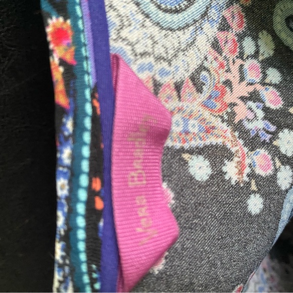 Scrub tops - Picture 9 of 14